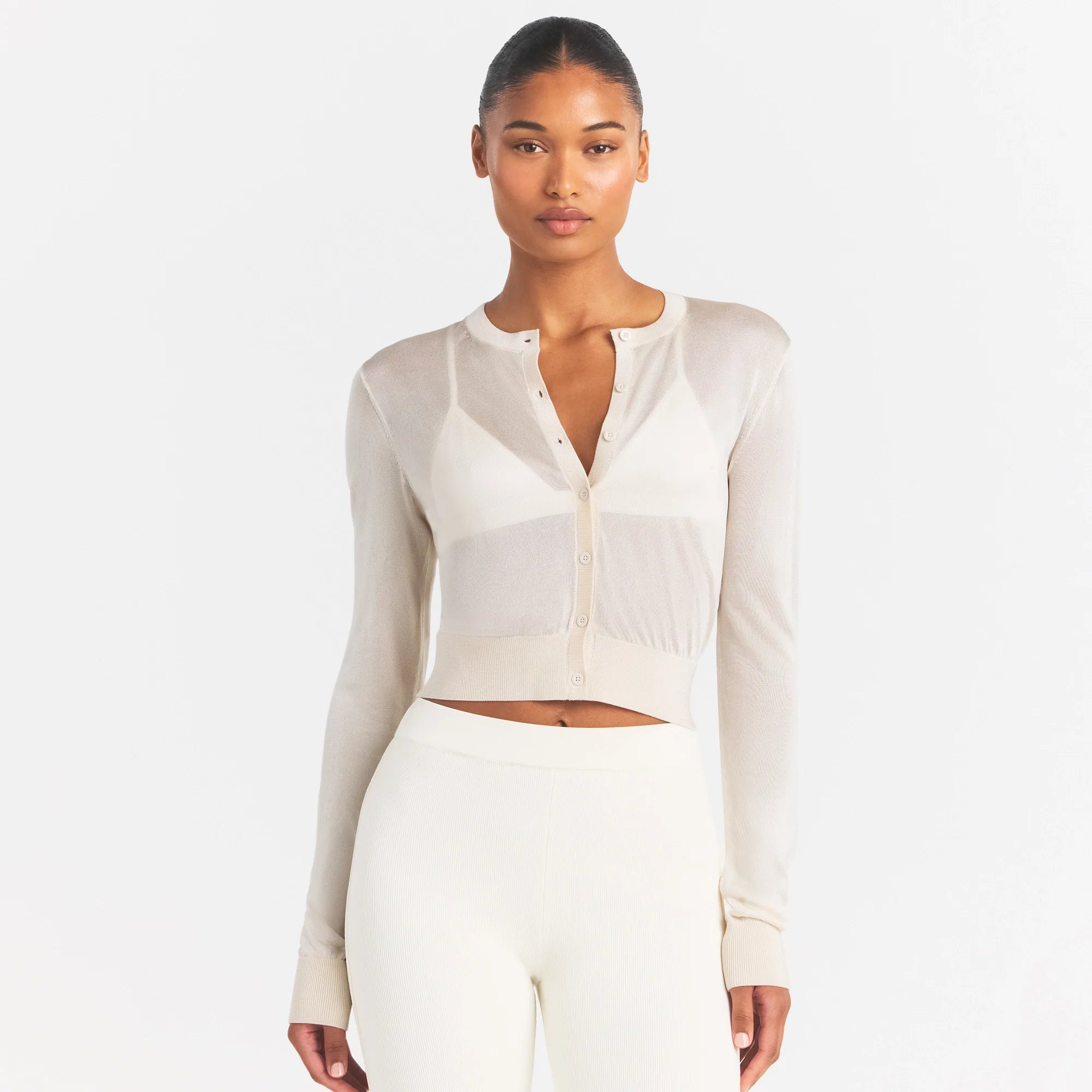 SLINKY KNIT CARDIGAN | BUFF ON A MODEL SIDE VIEW @ | FOCUS: 0.0, 1.0, 0.9