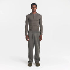SKIMS COTTON RIB MENS HENLEY | JUNGLE ON A MODEL FRONT VIEW @ | FOCUS: 0.0, 1.0, 0.9