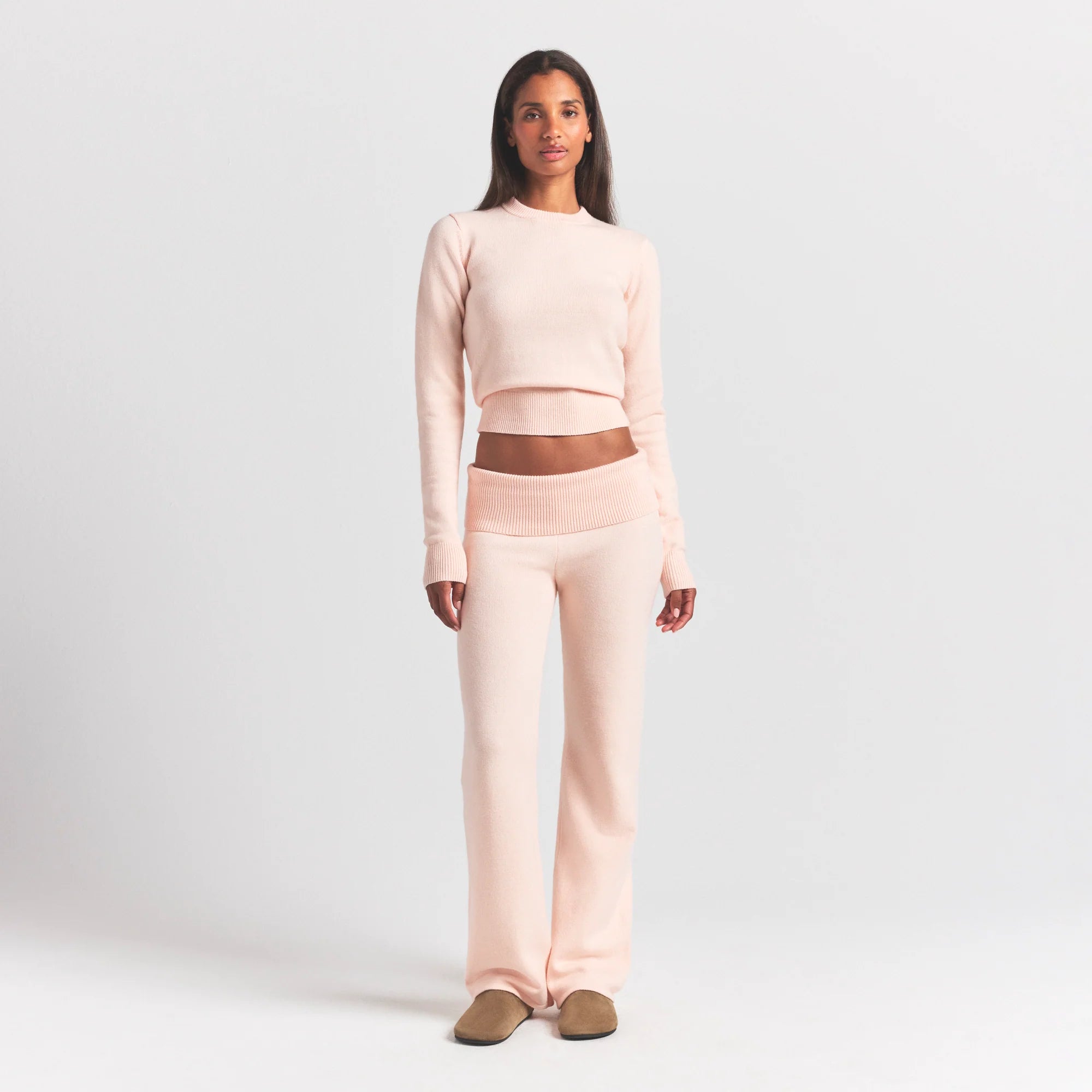 SWEATER KNITS LONG SLEEVE FITTED CREW NECK | PRIMROSE ON A MODEL FRONT VIEW @ | FOCUS: 0.0, 1.0, 0.9