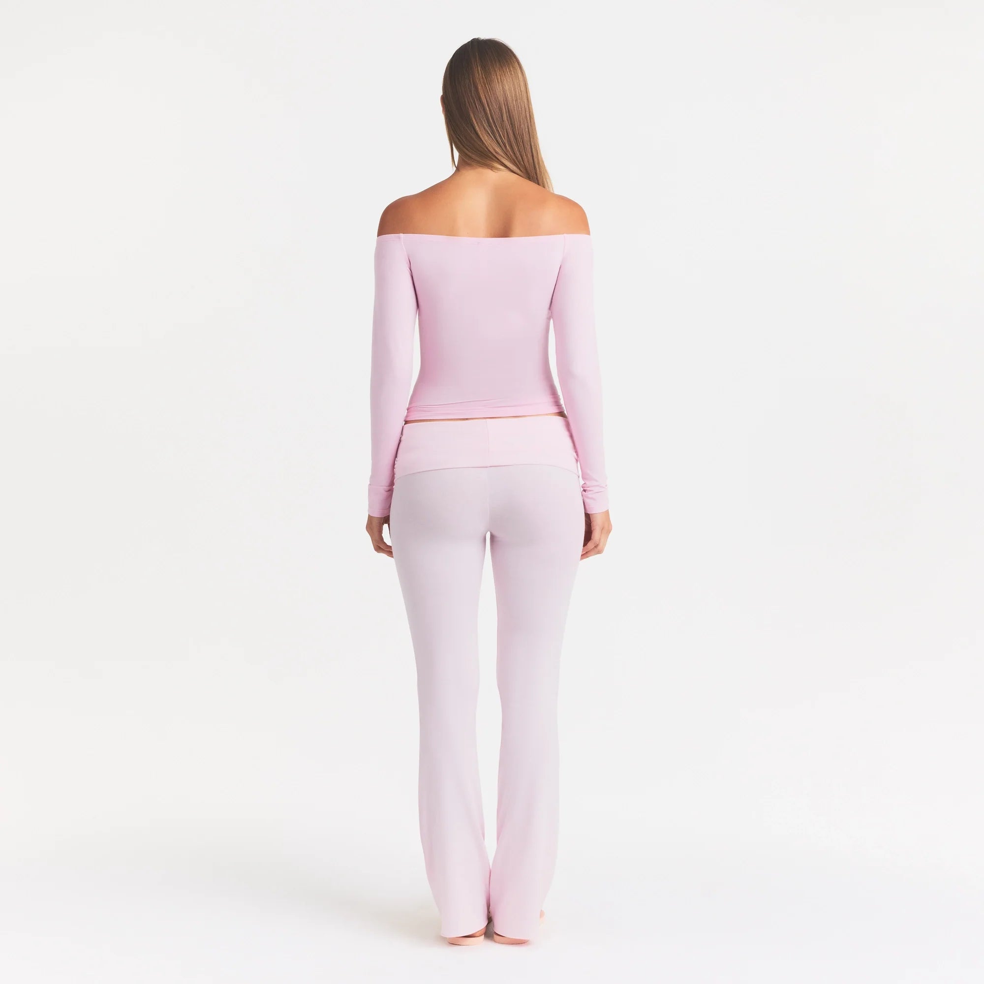 SMOOTH LAYERS OFF THE SHOULDER TOP | PEONY ON A MODEL FRONT VIEW @ | FOCUS: 0.0, 1.0, 0.9