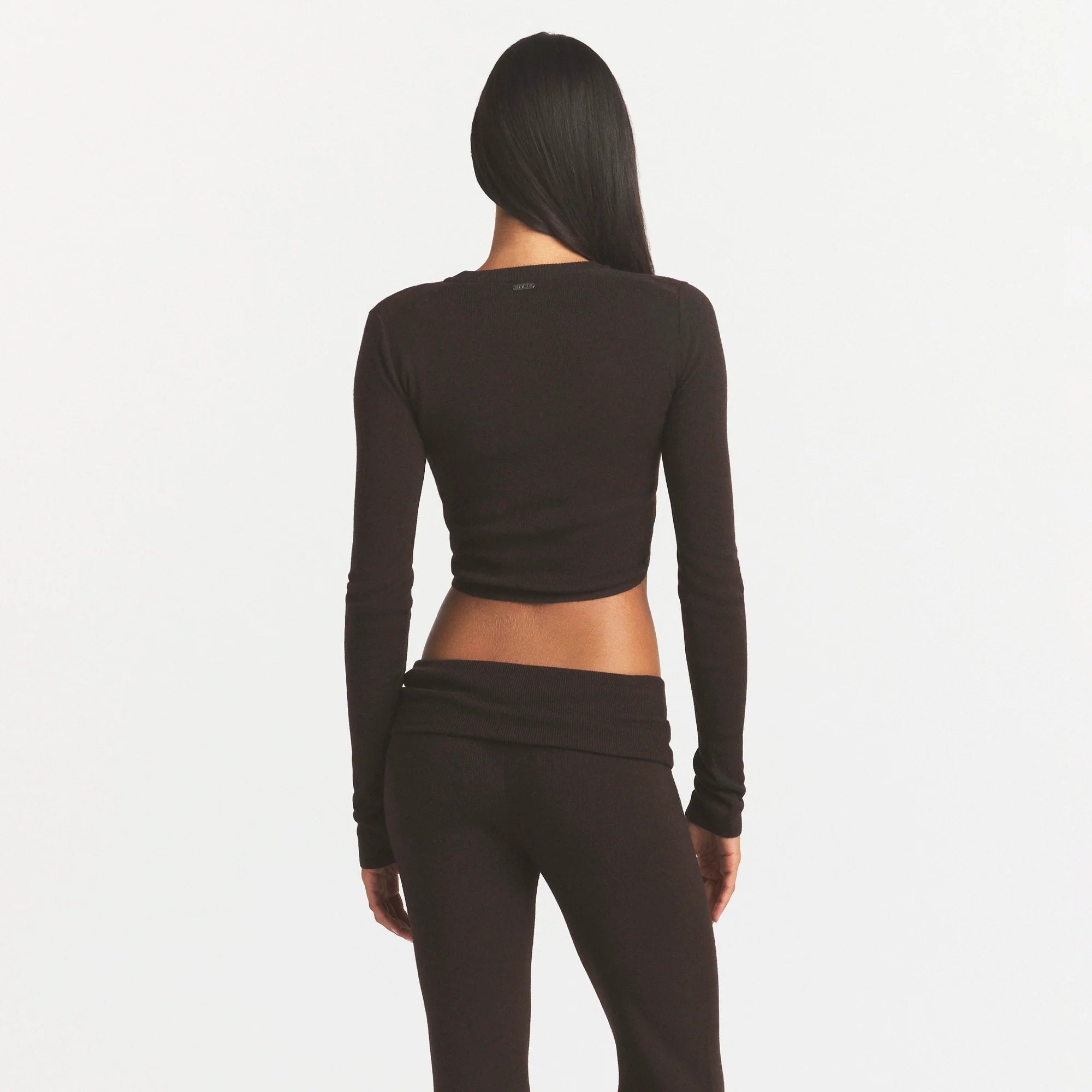 ESSENTIAL KNIT ROUNDED CROPPED CARDIGAN | ESPRESSO & LAYS FLAT ON A WHITE BACKGROUND | FLT