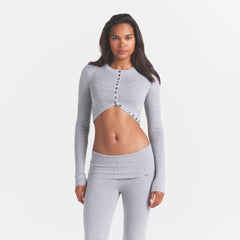 ESSENTIAL SWEATERS ROUNDED CROPPED CARDIGAN | MID HEATHER GREY & LAYS FLAT ON A WHITE BACKGROUND | FLT