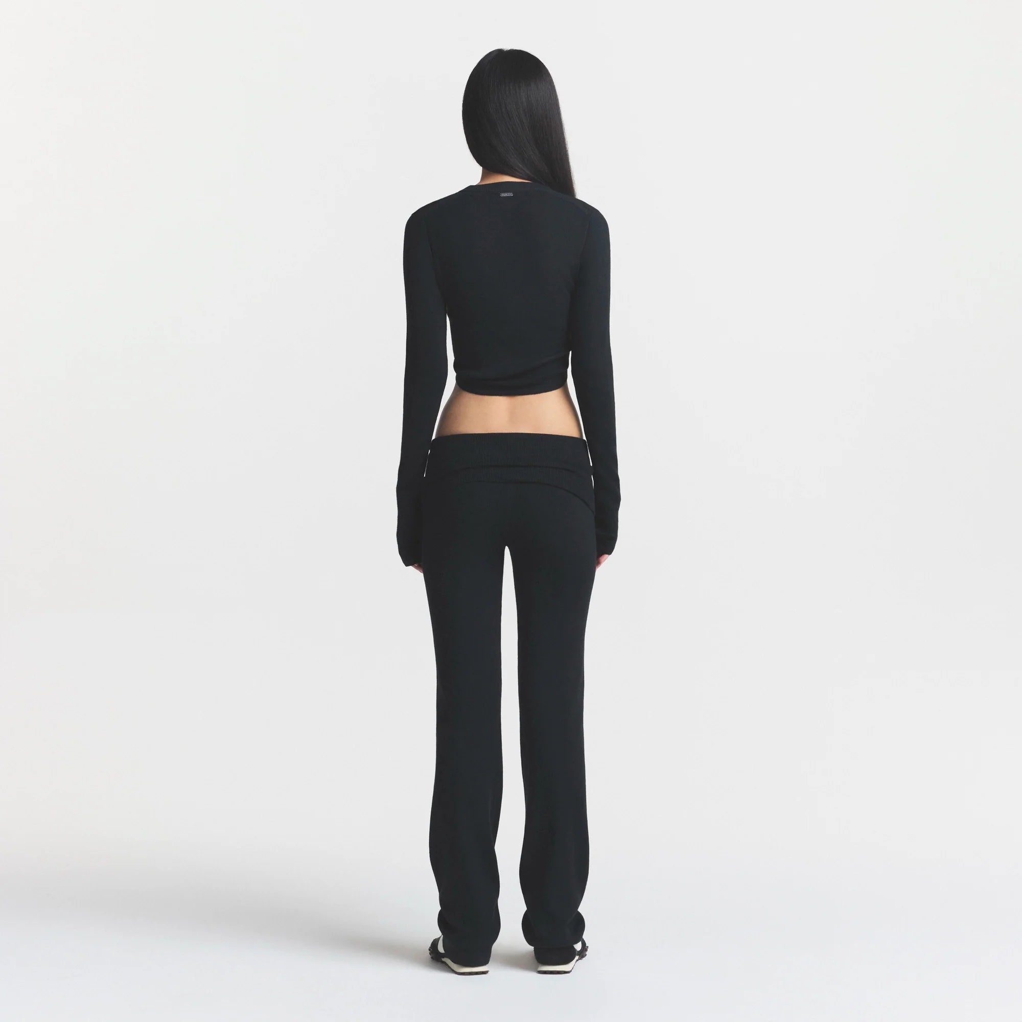 ESSENTIAL SWEATERS ROUNDED CROPPED CARDIGAN | ONYX & LAYS FLAT ON A WHITE BACKGROUND | FLT @ | FOCUS: 0.0, 1.0, 0.9