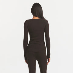 ESSENTIAL SWEATERS LONG SLEEVE V NECK | ESPRESSO & LAYS FLAT ON A WHITE BACKGROUND | FLT @ | FOCUS: 0.0, 1.0, 0.9