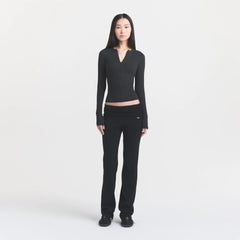 COTTON RIB ZIP UP TOP | SOOT ON A MODEL FRONT VIEW @ | FOCUS: 0.0, 1.0, 0.9