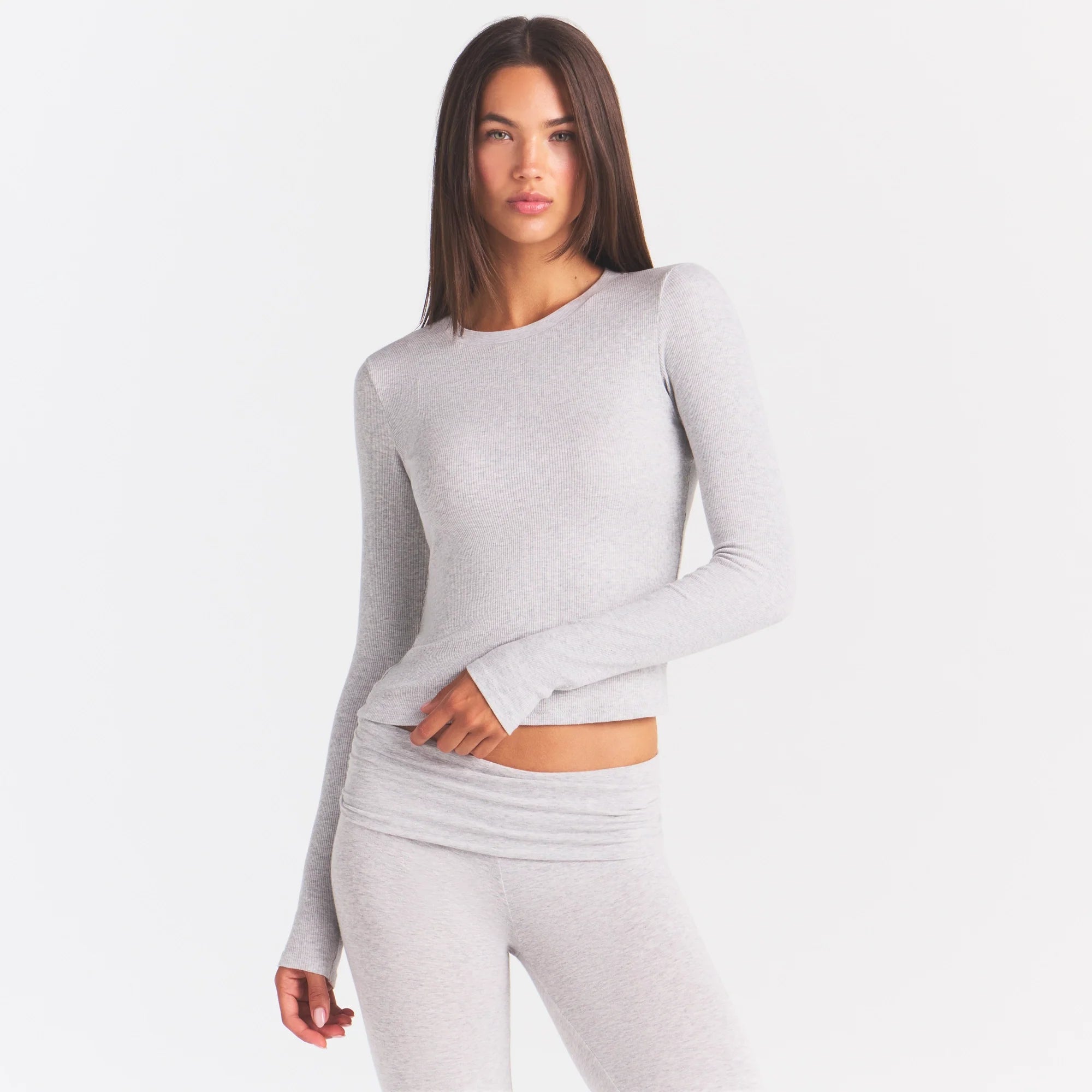 COTTON RIB LONG SLEEVE T-SHIRT | LIGHT HEATHER GREY ON A MODEL SIDE VIEW @ | FOCUS: 0.0, 1.0, 0.9