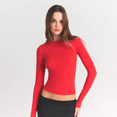 FITS EVERYBODY LONG SLEEVE T-SHIRT | CHERRY ON A MODEL SIDE VIEW @ | FOCUS: 0.0, 1.0, 0.9