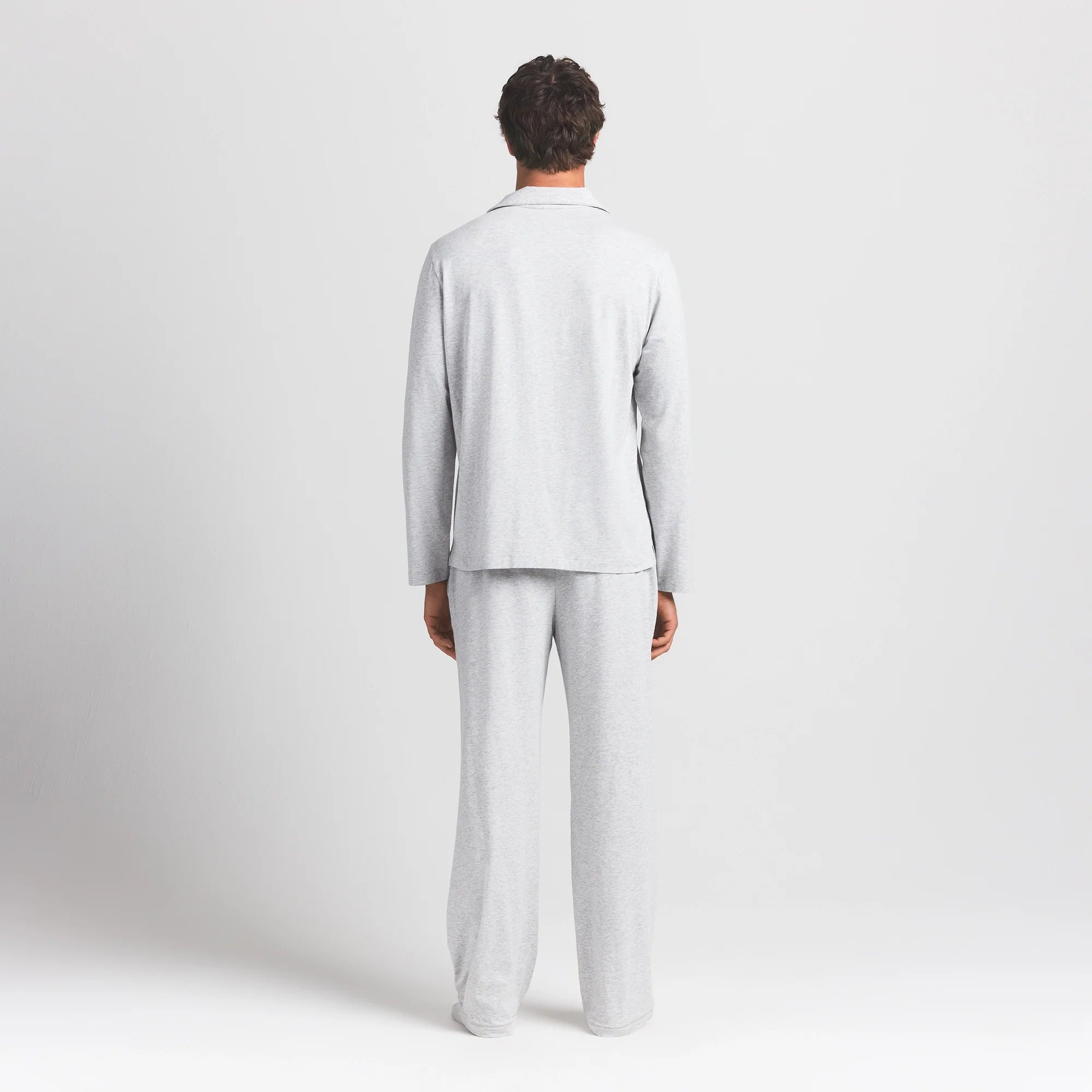 JERSEY SLEEP MENS SLEEP SET | LIGHT HEATHER GREY ON A MODEL BACK VIEW @ | FOCUS: 0.0, 1.0, 0.9