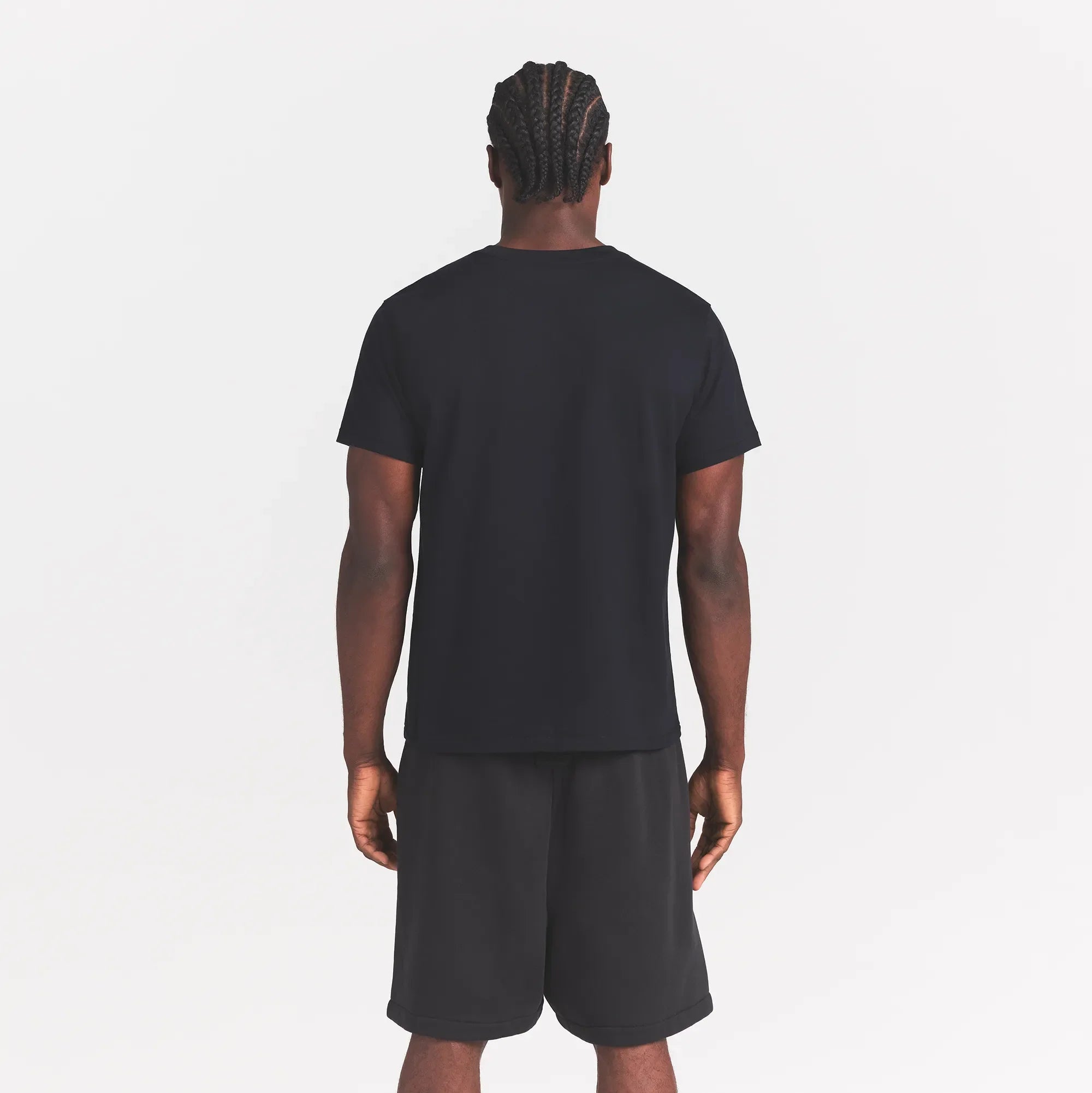HEAVYWEIGHT COTTON MENS CLASSIC CREW NECK T-SHIRT | OBSIDIAN ON A MODEL BACK VIEW @ | FOCUS: 0.0, 1.0, 0.9