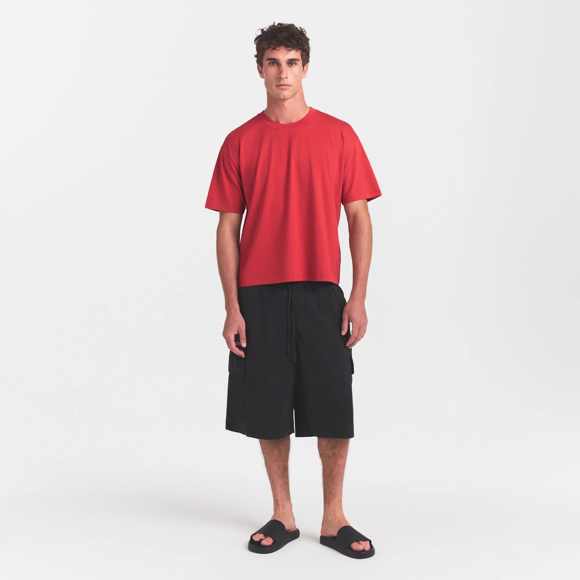 HEAVYWEIGHT COTTON MENS RELAXED CROPPED CREWNECK | WASHED RED ON A MODEL FRONT VIEW @ | FOCUS: 0.0, 1.0, 0.9