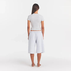 COTTON JERSEY T-SHIRT | LIGHT HEATHER GREY WITH ONYX LOGO ON A MODEL BACK VIEW @ | FOCUS: 0.0, 1.0, 0.9