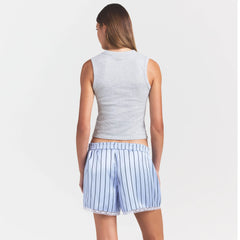 WORN IN JERSEY HIGH CREW TANK | LIGHT HEATHER GREY ON A MODEL SIDE VIEW @ | FOCUS: 0.0, 1.0, 0.9