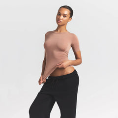 SHEER MODAL LONG T-SHIRT | SIENNA ON A MODEL SIDE VIEW S | FOCUS: 0.0, 1.0, 0.9