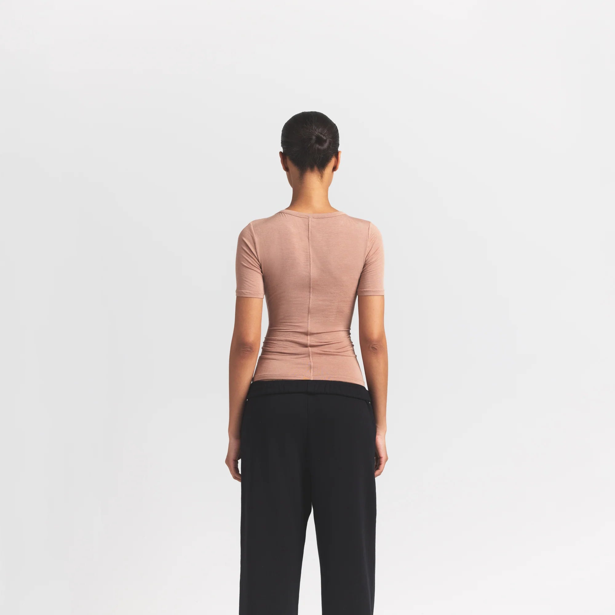 SHEER MODAL LONG T-SHIRT | SIENNA ON A MODEL BACK VIEW S | FOCUS: 0.0, 1.0, 0.9