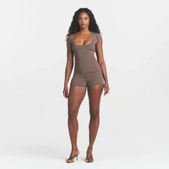 REFINED KNIT SCOOP NECK TOP | AMETHYST ON A MODEL FRONT VIEW @ | FOCUS: 0.0, 1.0, 0.9