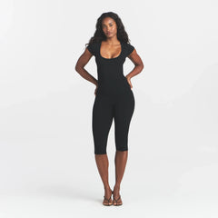 REFINED KNIT SCOOP NECK TOP | OBSIDIAN ON A MODEL FRONT VIEW @ | FOCUS: 0.0, 1.0, 0.9