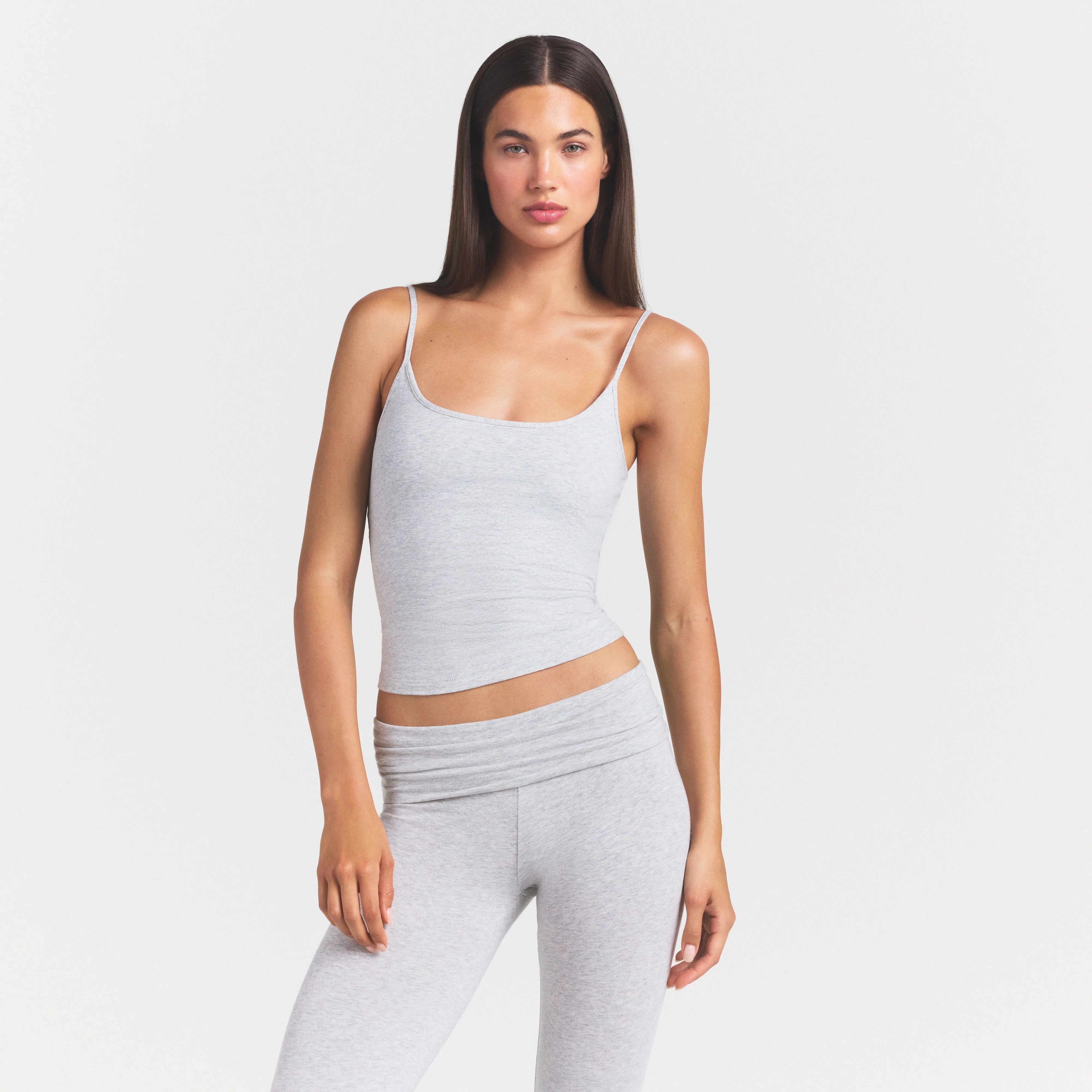 COTTON JERSEY SCOOP NECK CAMI | LIGHT HEATHER GREY ON A MODEL SIDE VIEW @ | FOCUS: 0.0, 1.0, 0.9