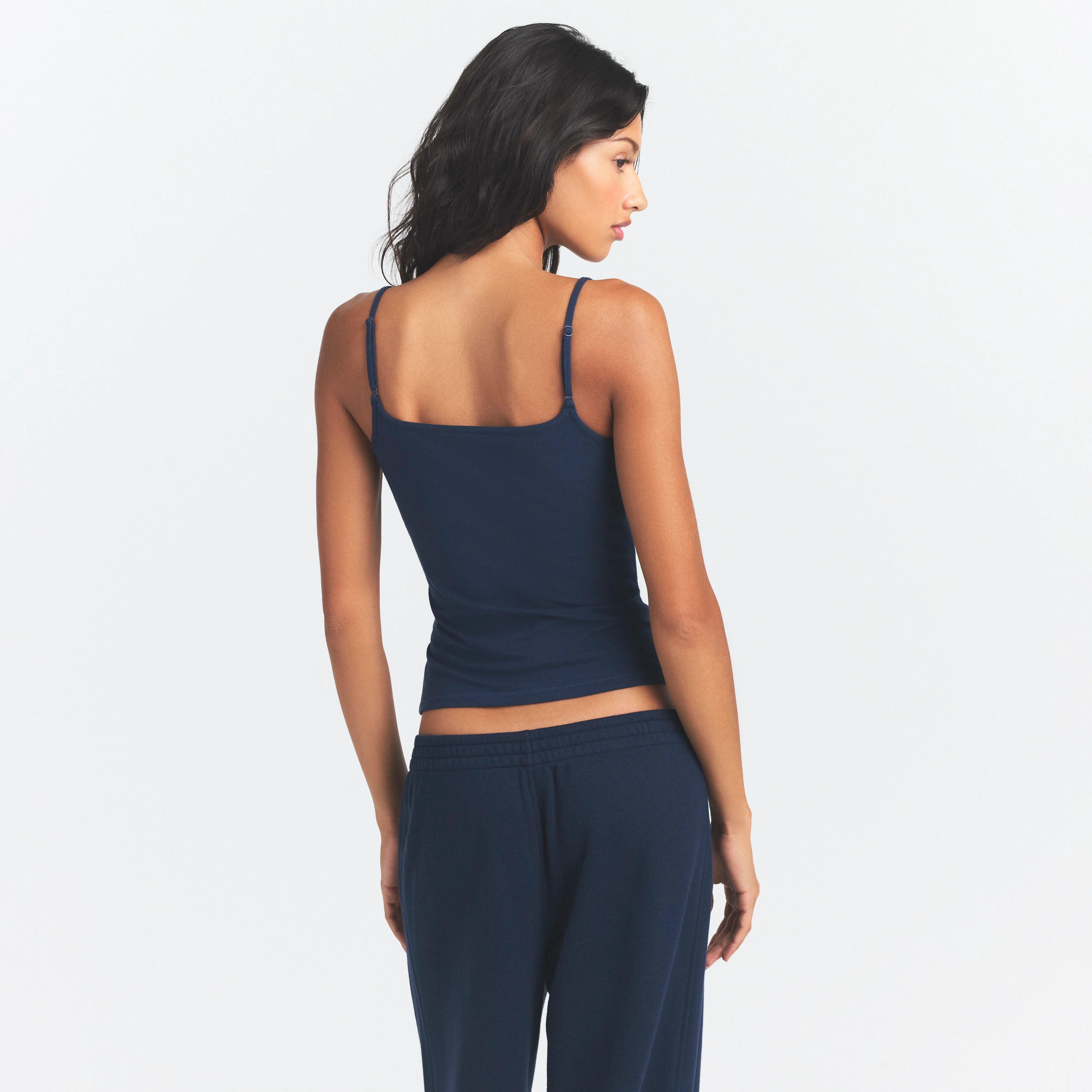 COTTON JERSEY SCOOP NECK CAMI | NAVY ON A MODEL SIDE VIEW @ | FOCUS: 0.0, 1.0, 0.9
