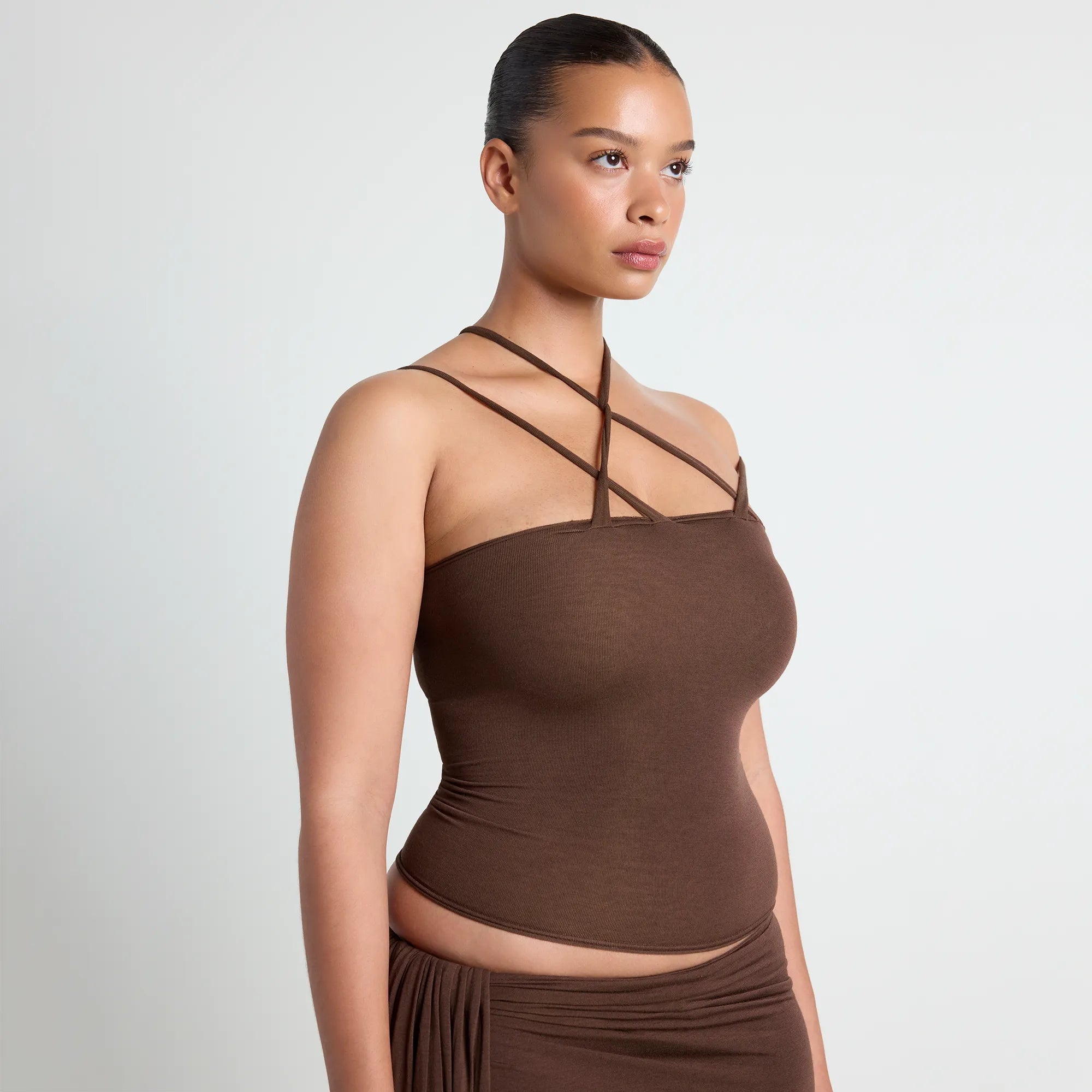 VETTESE X SKIMS SHEER MODAL TOP | COCOA ON A MODEL FRONT VIEW | FOCUS: 0.0, 1.0, 0.9