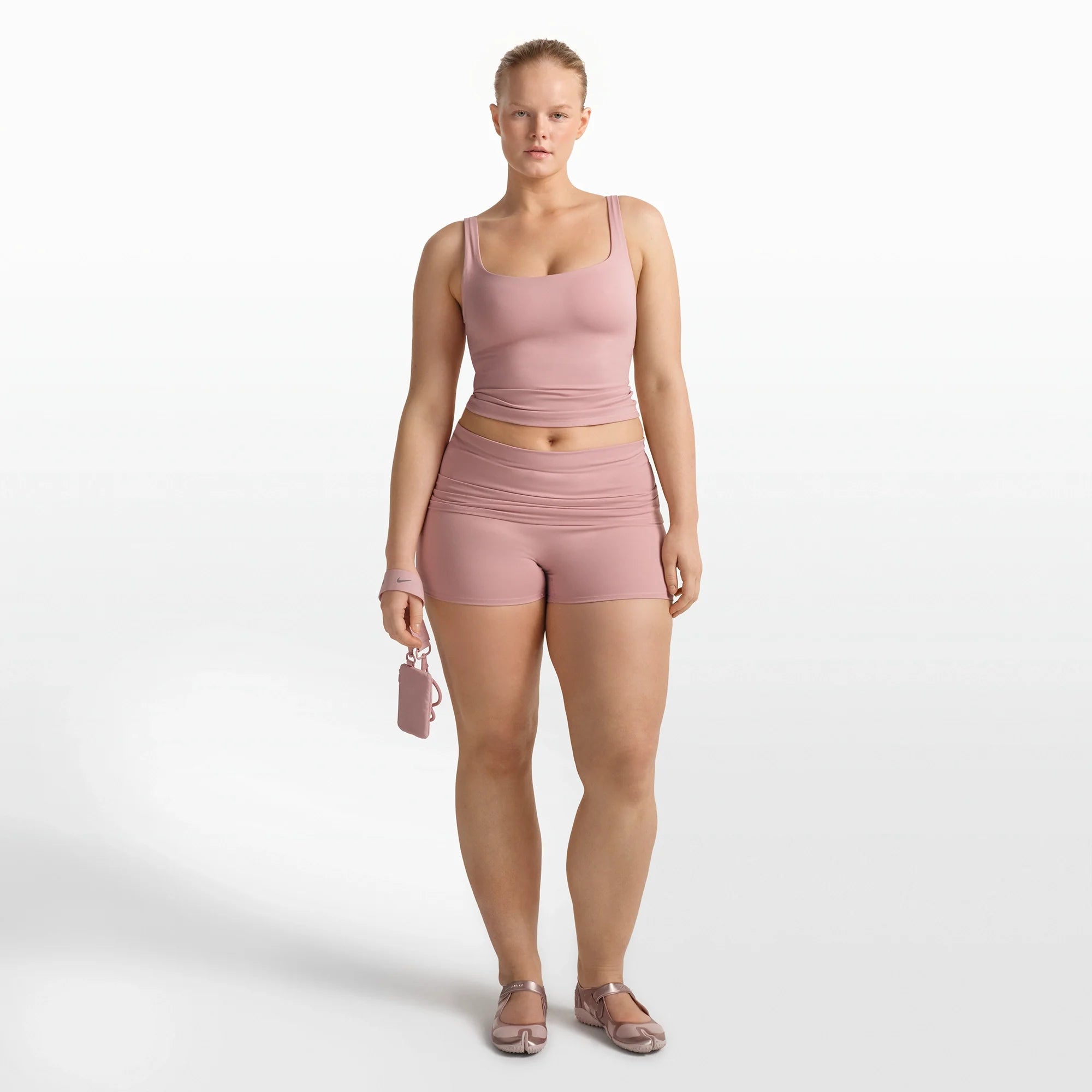 NikeSKIMS MATTE SQUARE NECK TANK | HIMALAYAN ON A MODEL FRONT VIEW @ | FOCUS: 0.0, 1.0, 0.9
