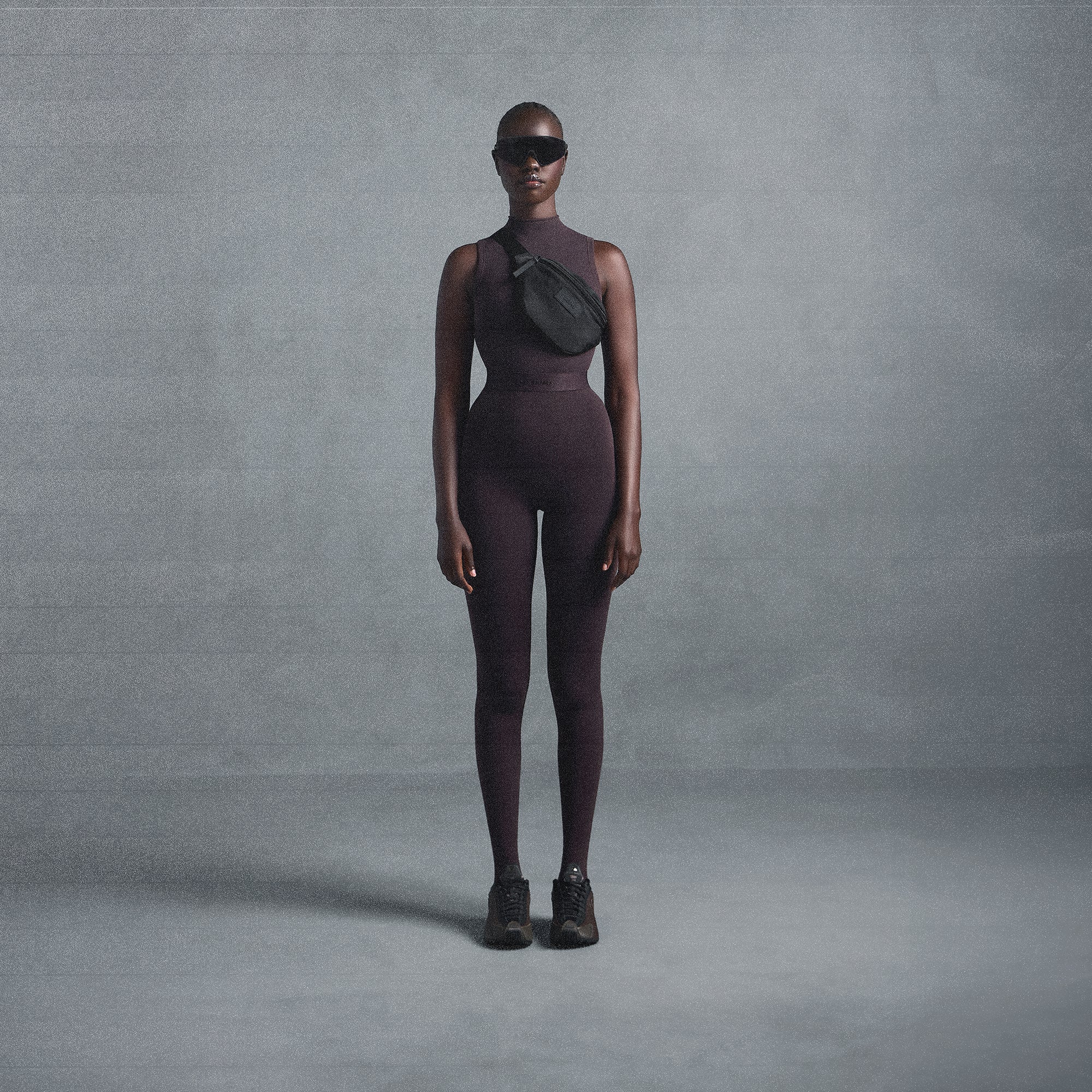 NikeSKIMS VINTAGE SEAMLESS MOCK NECK BRA TOP | PHOENIX ON A MODEL SIDE VIEW @ | FOCUS: 0.0, 1.0, 0.9