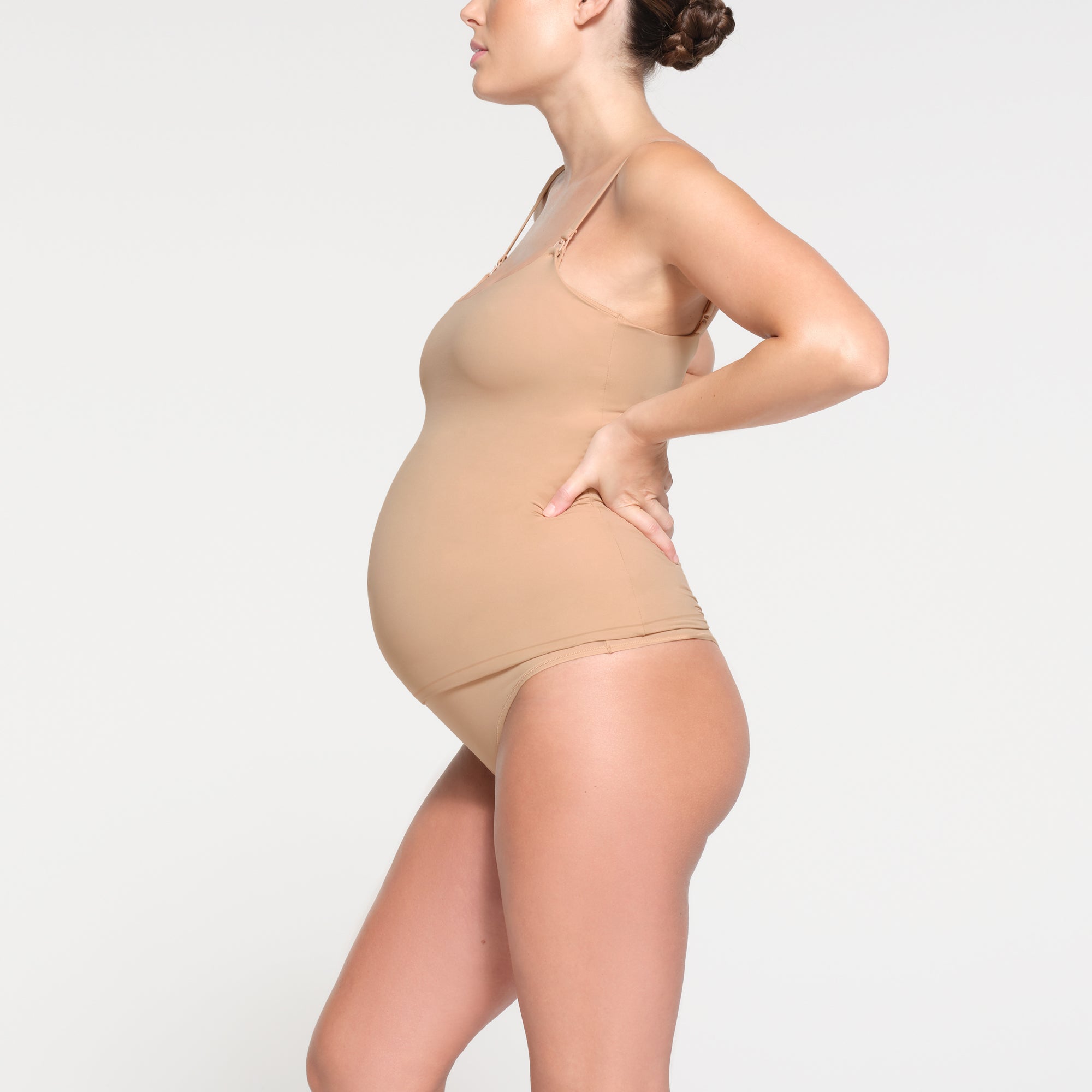 FITS EVERYBODY MATERNITY NURSING TANK  | CLAY ON A MODEL SIDE VIEW