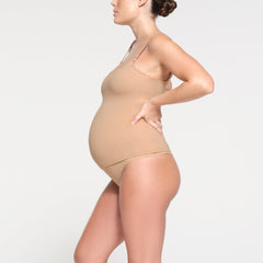 FITS EVERYBODY MATERNITY NURSING TANK  | CLAY ON A MODEL SIDE VIEW