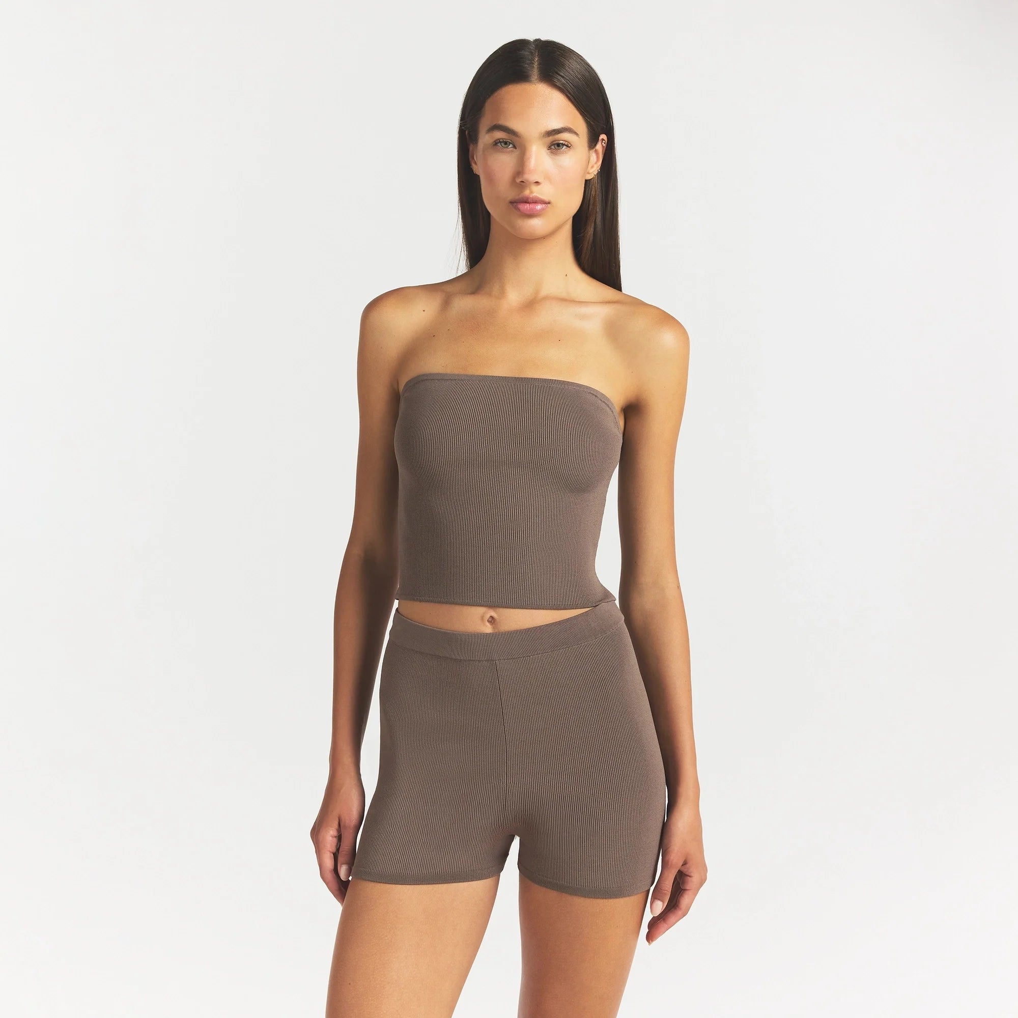 REFINED KNIT TUBE TOP | AMETHYST ON A MODEL FRONT VIEW @ | FOCUS: 0.0, 1.0, 0.9