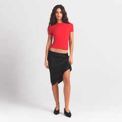 FITS EVERYBODY T-SHIRT | CHERRY ON A MODEL FRONT VIEW @ | FOCUS: 0.0, 1.0, 0.9