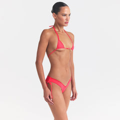 FITS EVERYBODY LACE MICRO BRALETTE | ULTRA PINK ON A MODEL SIDE VIEW @ | FOCUS: 0.0, 1.0, 0.9