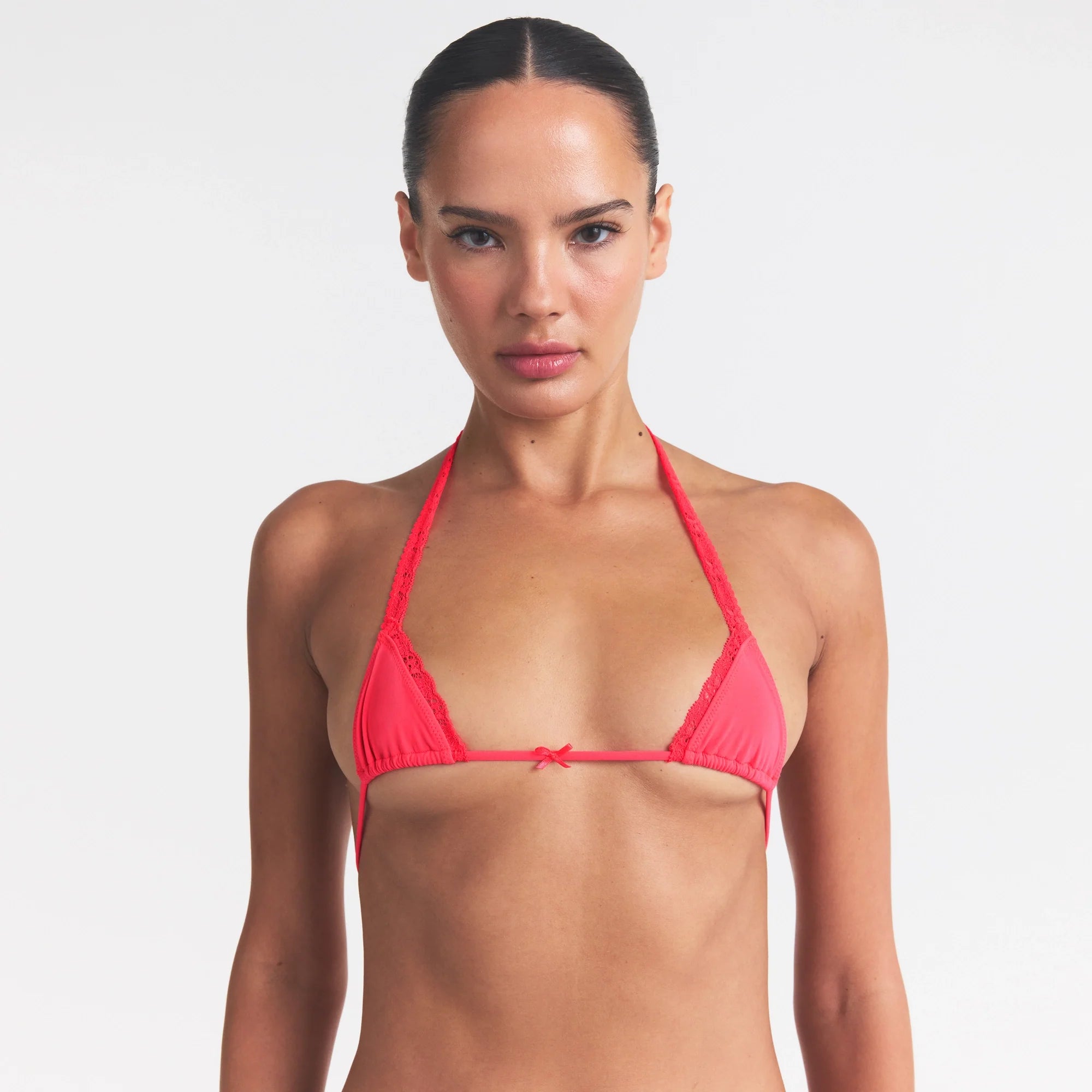 FITS EVERYBODY LACE MICRO BRALETTE | ULTRA PINK ON A MODEL SIDE VIEW @ | FOCUS: 0.0, 1.0, 0.9