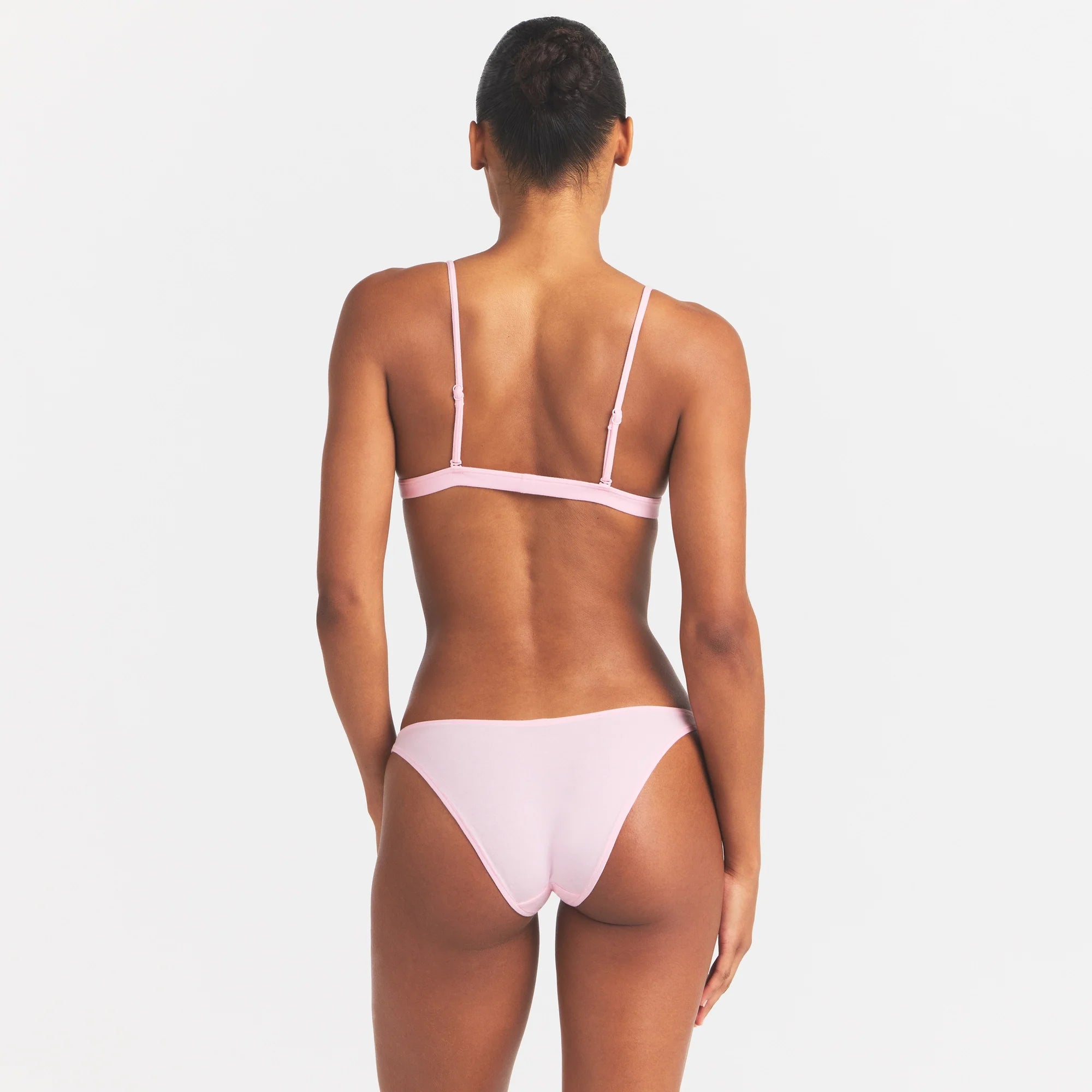 EVERYDAY COTTON BIKINI | PEONY ON A MODEL SIDE VIEW @ | FOCUS: 0.0, 1.0, 0.9