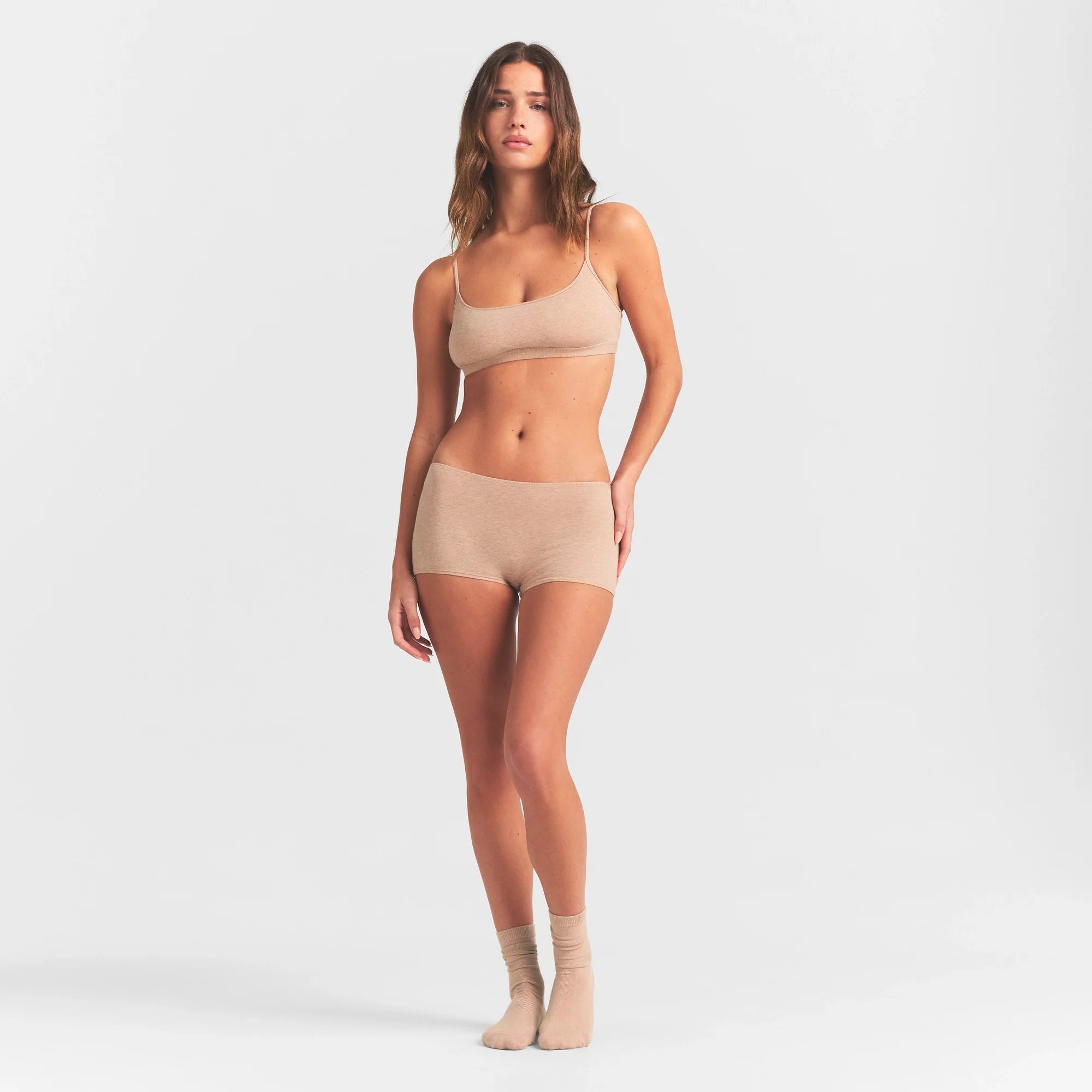 EVERYDAY COTTON BOY SHORT | CLAY HEATHER ON A MODEL FRONT  VIEW @ | FOCUS: 0.0, 1.0, 0.9