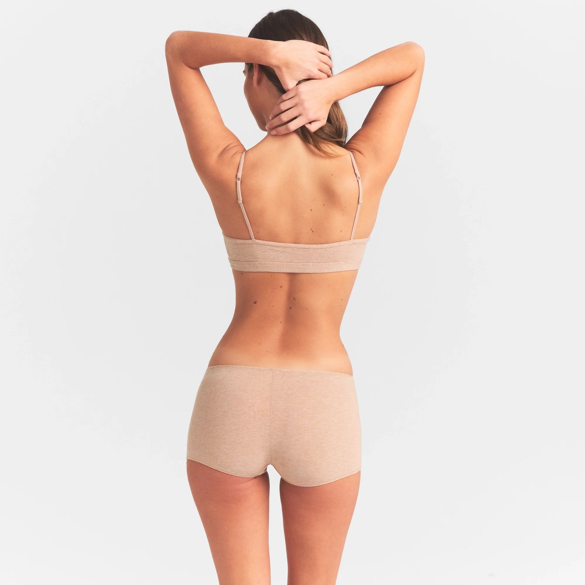 EVERYDAY COTTON BOY SHORT | CLAY HEATHER ON A MODEL SIDE  VIEW @ | FOCUS: 0.0, 1.0, 0.9