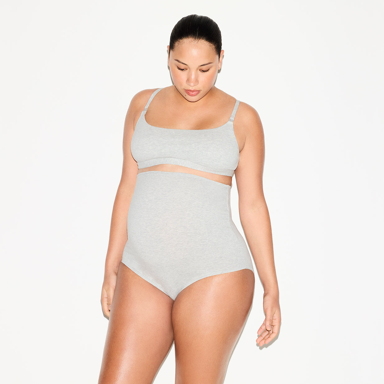COTTON JERSEY MATERNITY HIGH-WAISTED BRIEF 5-PACK | LIGHT HEATHER GREY ON A MODEL FRONT VIEW @ | FOCUS: 0.0, 1.0, 0.9