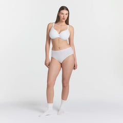 EVERYDAY COTTON BRIEF | SNOW ON A MODEL FRONT VIEW @ | FOCUS: 0.0, 1.0, 0.9