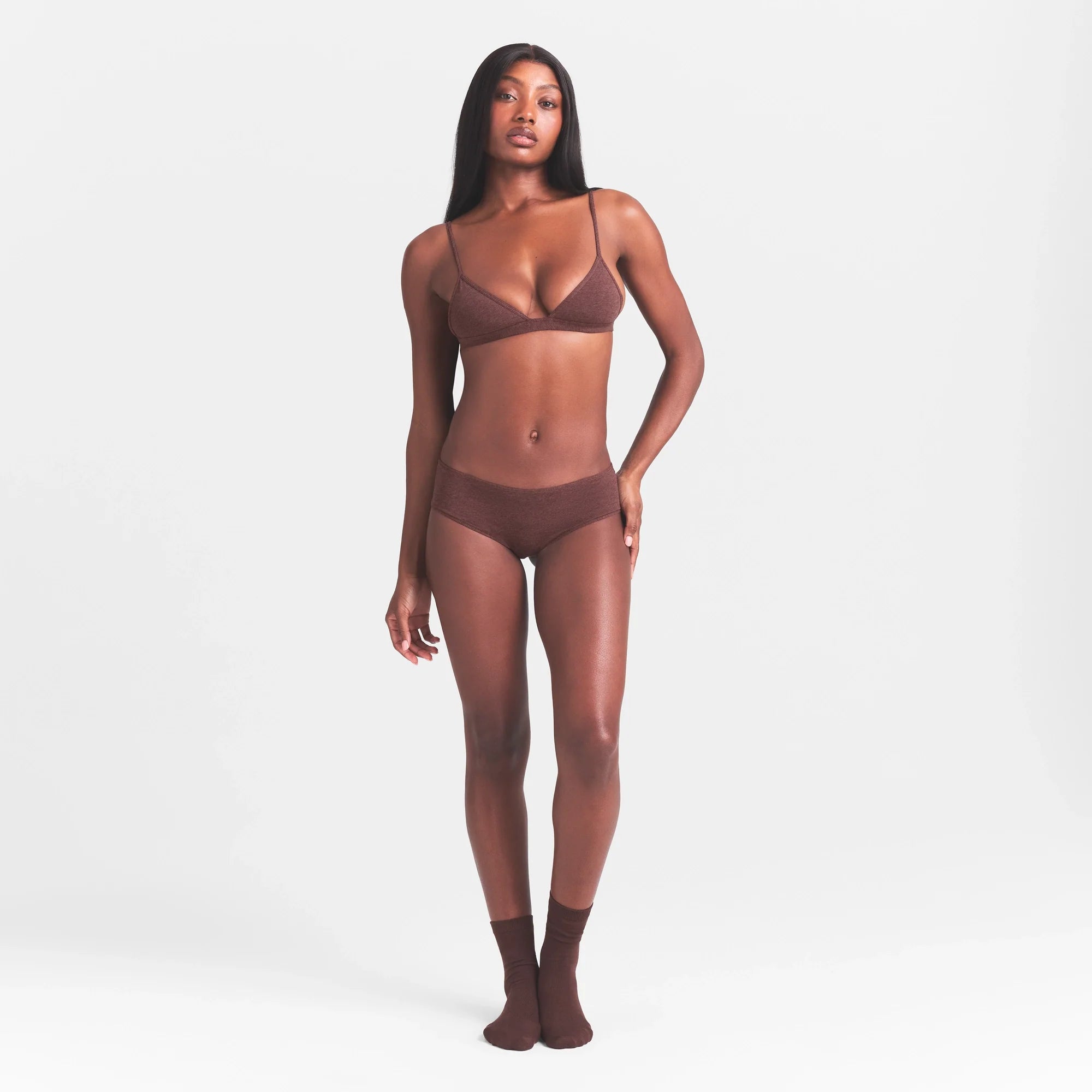 EVERYDAY COTTON HIPSTER | COCOA HEATHER ON A MODEL FRONT  VIEW @ | FOCUS: 0.0, 1.0, 0.9
