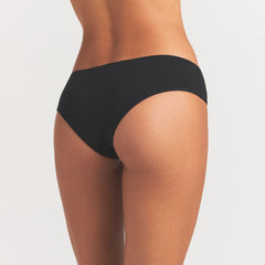 EVERYDAY COTTON HIPSTER | ONYX ON A MODEL SIDE VIEW @ | FOCUS: 0.0, 1.0, 0.9