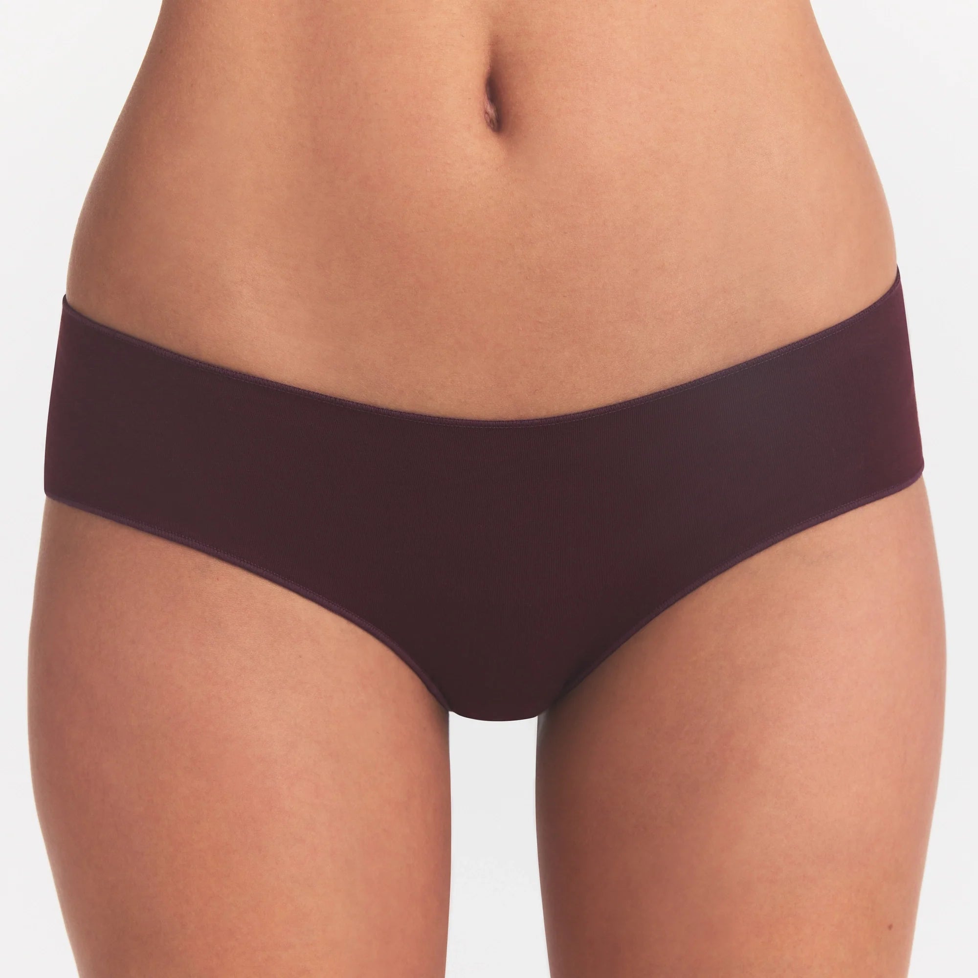 LIGHTWEIGHT COTTON RUCHED BACK HIPSTER 10-PACK | MICRO DOT FLORAL MULTI ON A MODEL SIDE VIEW @ | FOCUS: 0.0, 1.0, 0.9