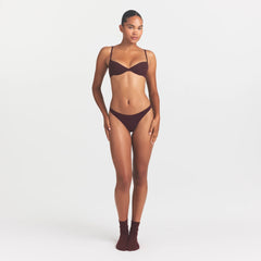 EVERYDAY COTTON THONG | CURRANT ON MODEL @ | FOCUS: 0.0, 1.0, 0.9
