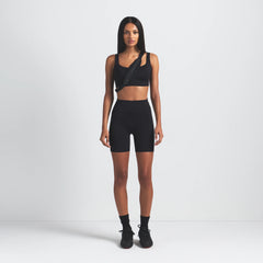 NikeSKIMS MATTE SCOOP NECK BRA | OBSIDIAN ON A MODEL FRONT VIEW @ | FOCUS: 0.0, 1.0, 0.9